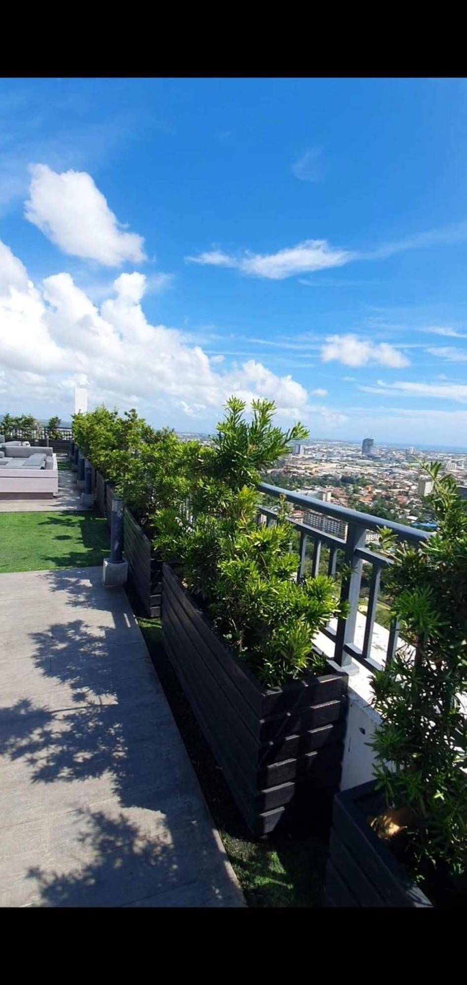 Arlowes At 20F Grand Residences Cebu Exterior foto