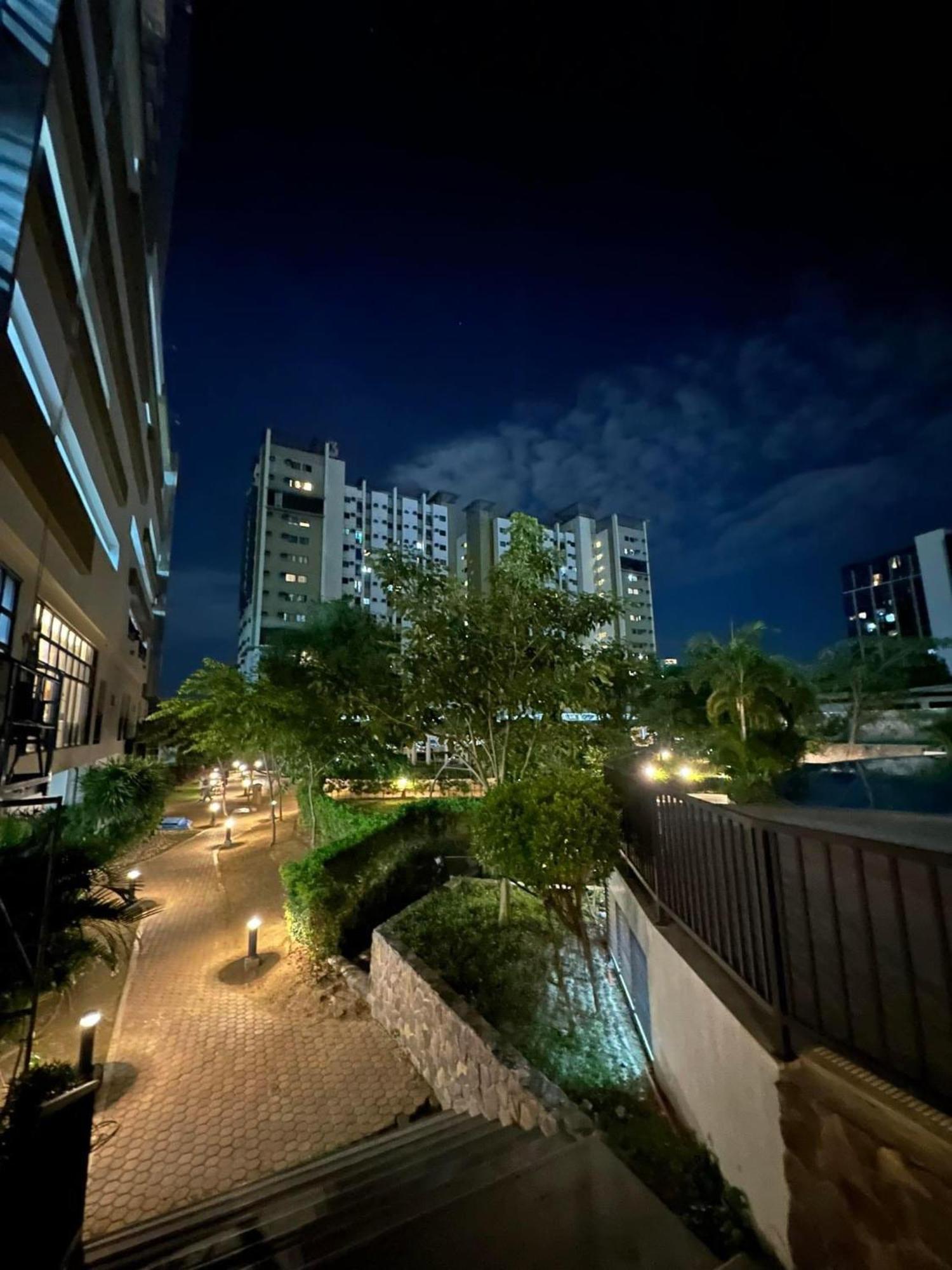 Arlowes At 20F Grand Residences Cebu Exterior foto